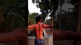 Remaja berotot alami / Natural muscular teen.