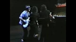 DEEP PURPLE - Entertainment Center, Sydney, Australia 12/12-84 - Smoke On The Water (Mix)