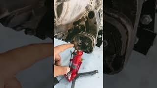 BMW TRANSFER CASE MOUNT HACK- NO SPECIAL TOOLS! #bmw #automobile #cartok #bimmer #x5