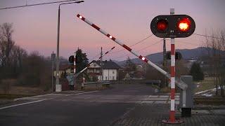 Spoorwegovergang Cięcina (PL) // Railroad crossing // Przejazd kolejowy