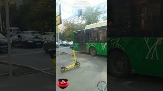 Оживленная дорога, плотный поток машин  Город Алматы  Казахстан