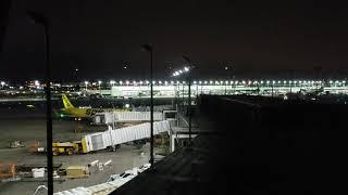 Chicago O'Hare Int'l Airport - Triple Parallel Runway Approaches - Night Arrivals Timelapse [4.3.19]