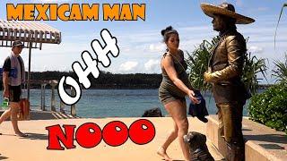 #Mexican_man  prank in GoldCoast city. What's she doing? OMG.  lelucon statue prank. luco patung.