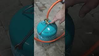 Befüllen einer 1/2/3 KG Flasche mit einer 11kg LPG-Gasflasche