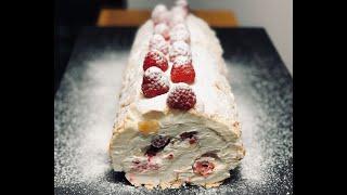 Rulada pavlova cu zmeura /Pavlova roll with raspberry