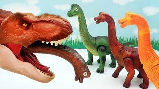 T-Rex VS Brachiosaurus! Donosaur Battle Video - Walking And Laying Brachiosaurus