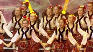 Traditional Romanian Dance - 'Trupa DINAMIC' - Romania / Romania 2016