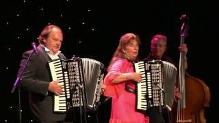 Frontaliny`s - Medley: Beer barrel Polka - Chianti lied - Lily Marleen - Sailors hornpipe