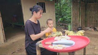7 days a single mother maintains life in an abandoned house - earns money and raises children