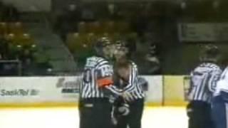 Dominick Favreau vs Mark McNeill