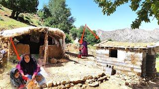 Passing through life's crises: The dedicated mother's efforts to cover the roof of the house