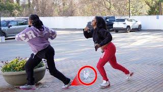 SMACKING GIRLS DRINKS!