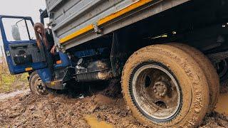 CAR STUCK || Stuck on a truck in the mud trying to turn around.  High heels boots in mud