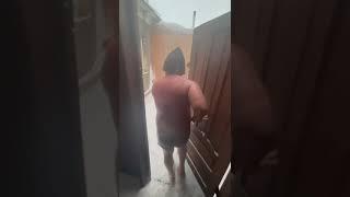 После парилки  в снег ))
