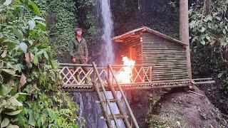Building complete Bamboo bushcraft shelter on a cliff, Bushcraft alone / King Of Satyr