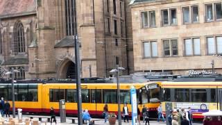 Heilbronn - S-Bahn und Straßenbahn begegnen sich am Heilbronner Rathaus