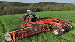 Grünroggen -, Grasernte 2023 - mähen & schwaden Traktor Fendt, Case mit Kuhn - Landwirtschaft farmer
