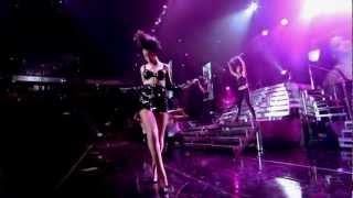 Rihanna - Live in Manchester - Umbrella [HD]