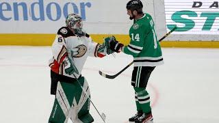 Ducks' EBUG steals the show in regular-season finale