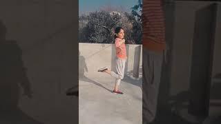 dance performance by Drishti Tiwari on left right short videos