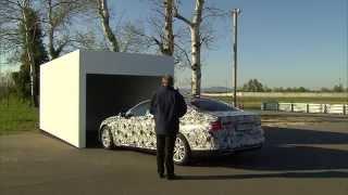 The new BMW 7 Series - Demonstration of remote control parking | AutoMotoTV