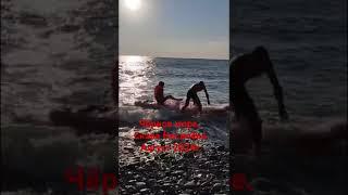 На сапе по морю гораздо лучше чем в спокойной воде....