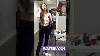 WATERLYNN SCARES HERSELF WITH CONFETTI LOL!!!!! | TWITCH JUST CHATTING #Shorts