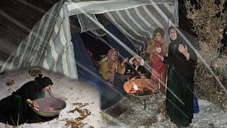 Operator Reza's compassion for Suzan and his children under heavy snowfall in the mountains