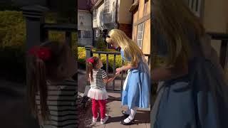 Best Meet  & Greet with Alice | Alice in Wonderland | Disney World Epcot
