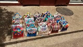 Mexico ∶ Busy Street in San Cristobal de Las Casas, Chiapas  メキシコ∶チアパス州のサンクリストバル・デ・ラスカサス