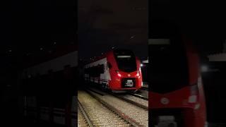 Primer tren del nuevo 453 de Renfe cercanias circulando en Madrid