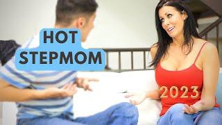 Top 10 Hottest Step-mom p*rnstars in 2023 \\ Size of beauty list