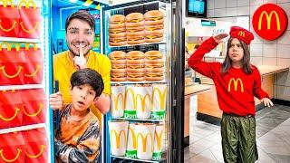 CONSTRUÍ un CUARTO SECRETO en un McDonald's !!