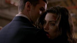 The Originals 3x10 Hayley falls into Elijahs arms