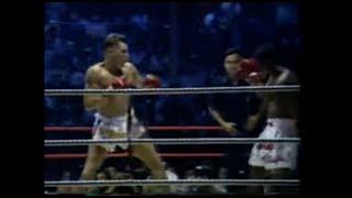 Kyokushin Defeats Muay Thai In Lumpinee Stadium (Peter Smit vs Changpuek Kiatsongrit)