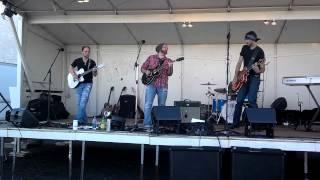 Jeremiah James Korfe sings Learning To Fly 8/17/12