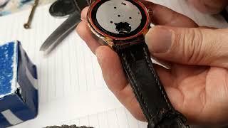 đồng hồ điện tử không có ốc ở phần máy liệu có sửa được ???