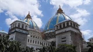 Puspa samadhi mandir de Srila Prabhupada (extérieur) à Mayapura