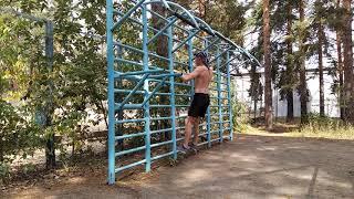 Приседания.