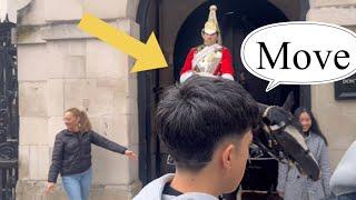 DISRESPECTFUL Tourists REFUSE TO RELEASE ignoring the signs and provoking the king’s guard horse!!