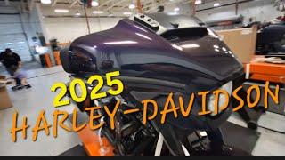 LOOK AT THE NEW 2025 HARLEY DAVIDSON streetglide roadglide MODELS at the dealership