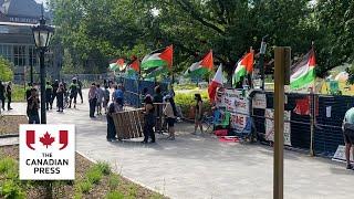 UofT protesters remove supplies after court order to vacate