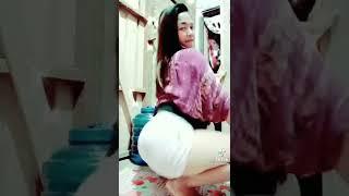 goyang pantat hot kaum wanita#tiktokviral #tiktokdance #tiktokvideo