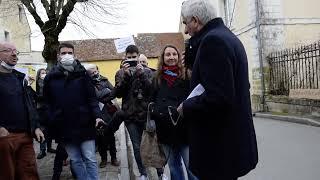 A Mortagne-au-Perche, Hervé Morin est venu échanger avec les opposants à la méthanisation