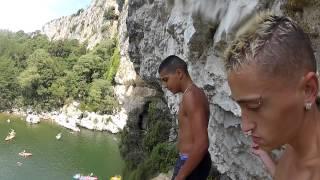 Saut en Ardeche - Pont de l'Arc HD