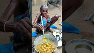 105 year old Grandma cooking chicken with cauliflower।।Rural life india|traditional cooking #food