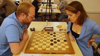 Women's World Checkers Champion VS Top Men's Grandmaster