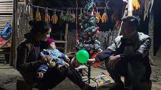 Zim brings the atmosphere of Christmas to Ly Thi Di's family.