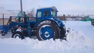 Снежный отвал на Т-40АМ. Толкаю снег