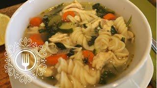 Sopa de Pollo con Fideos y Verduras / Bien Rica y Nutritiva